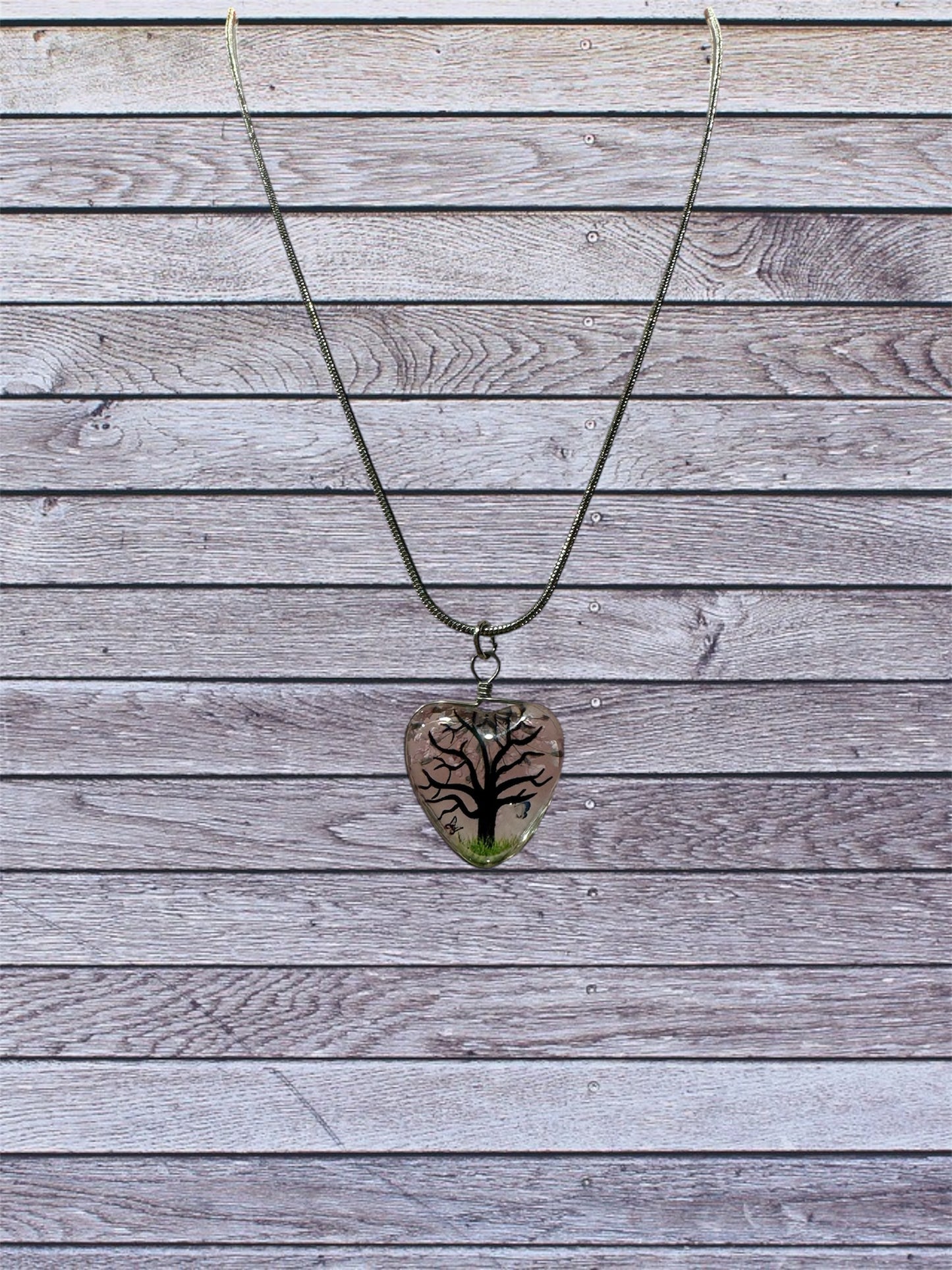 Resin Heart-shaped Tree of Life 20 inch Necklace - Silver